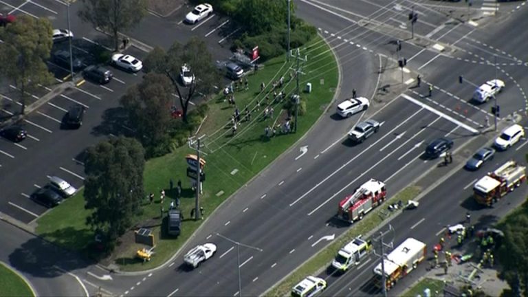 Man suffers life-threatening-injuries after crashing into power pole in Bayswater, Melbourne