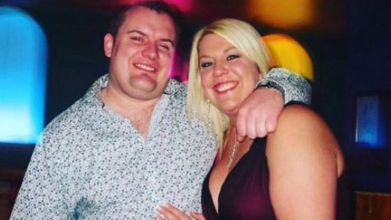 Couple who lived on takeaways lose more than 114kg on easy diet after embarrassing SeaWorld moment